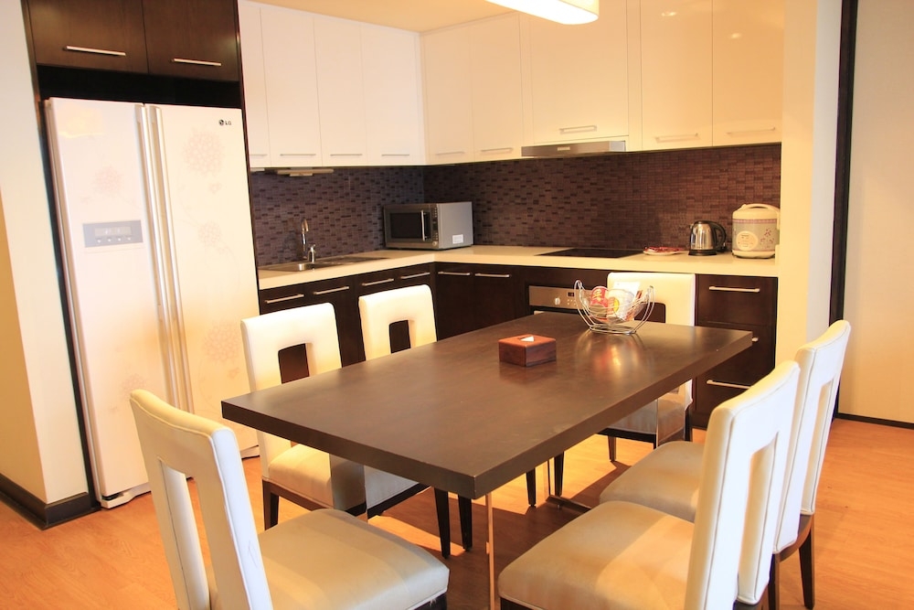 객실 내 식사 공간