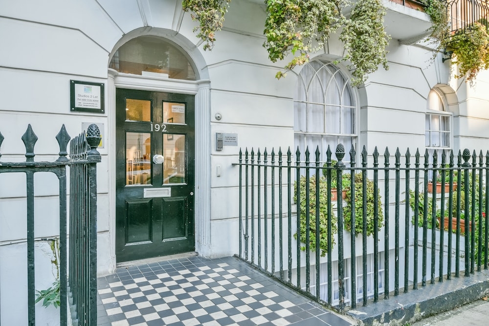 숙박 시설 정면