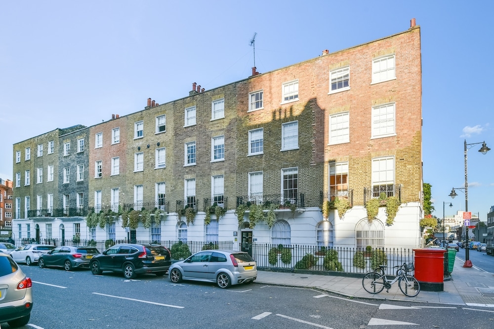 숙박 시설 입구