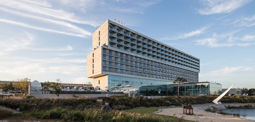 숙박 시설 정면