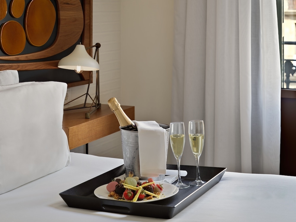 룸서비스 - 식사