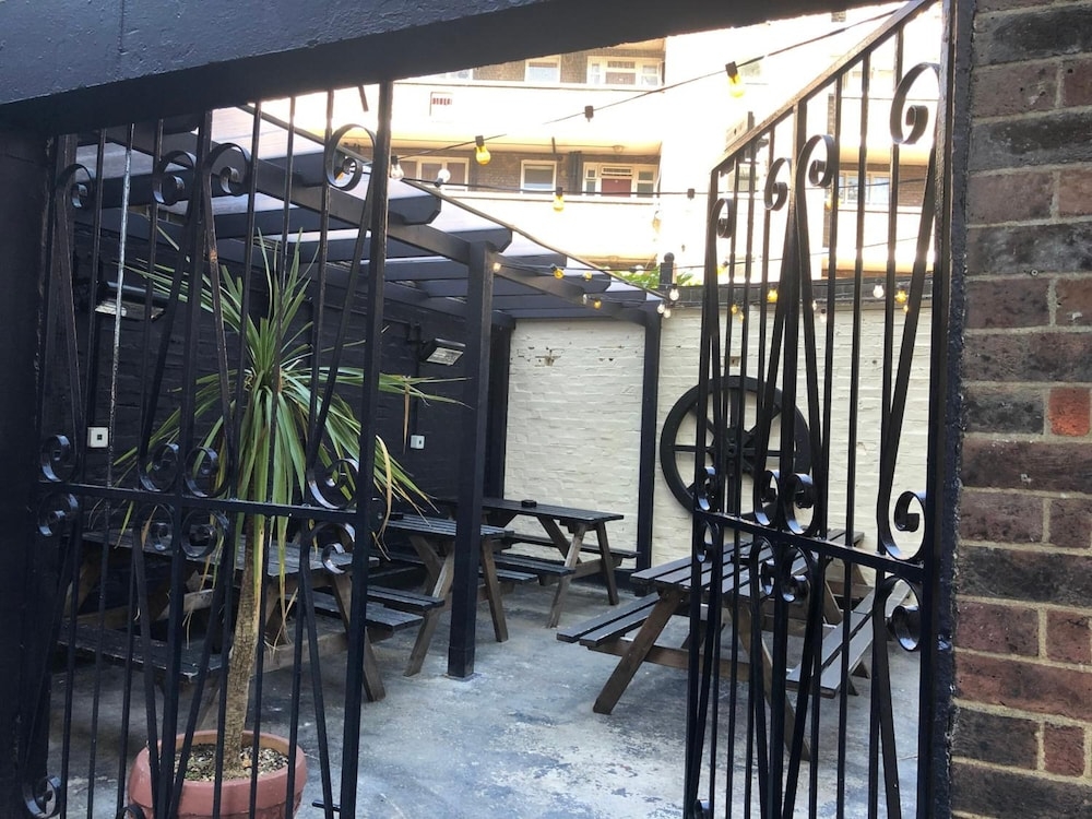 숙박 시설 구내