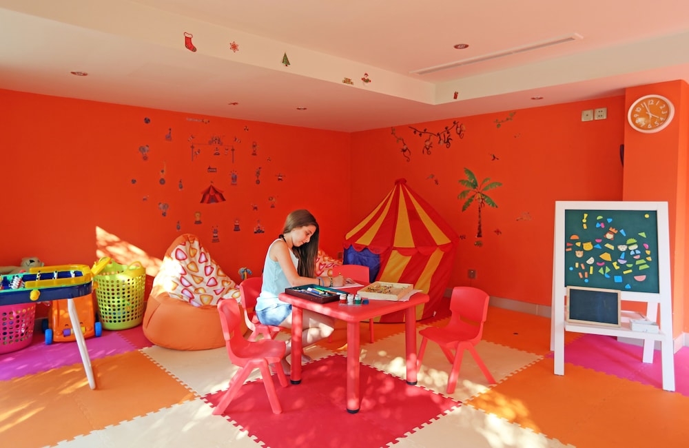 어린이 놀이 공간 - 실내