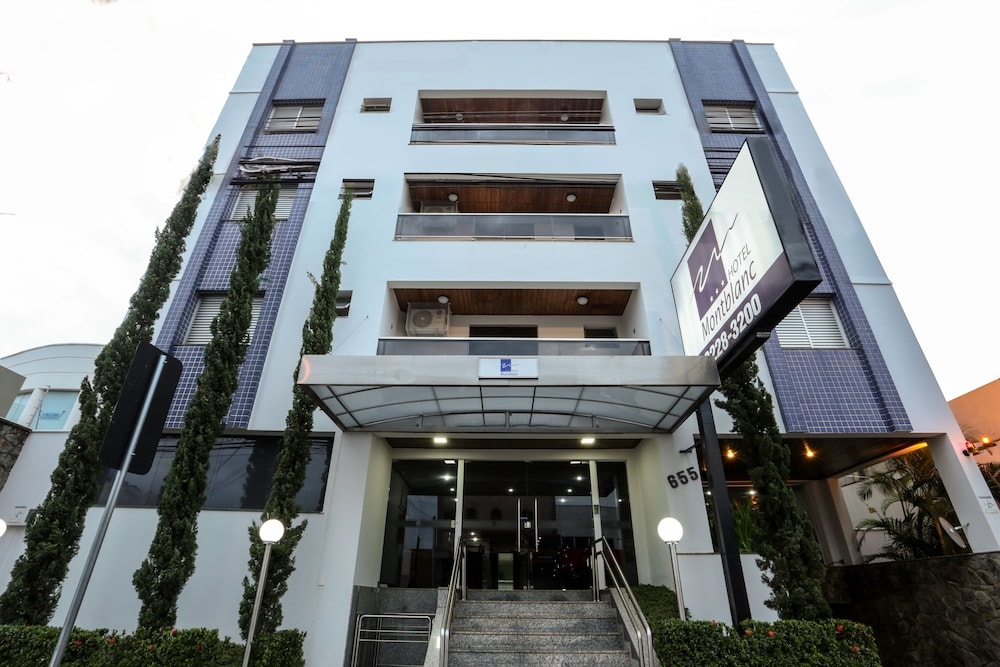 숙박 시설 정면