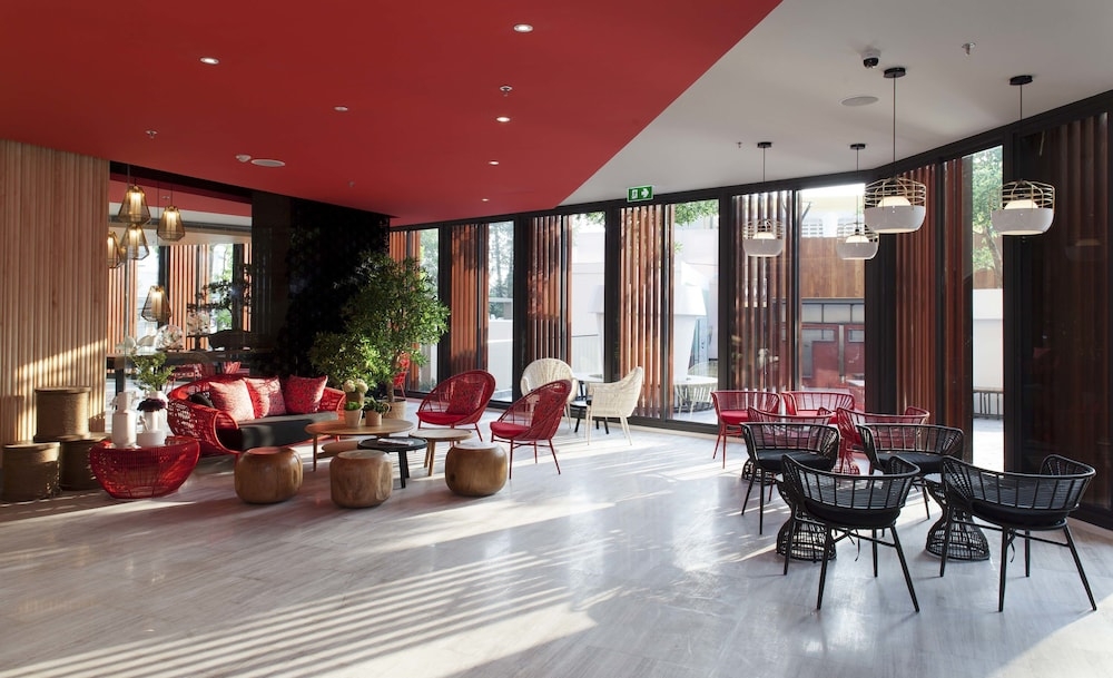 로비 좌석 공간