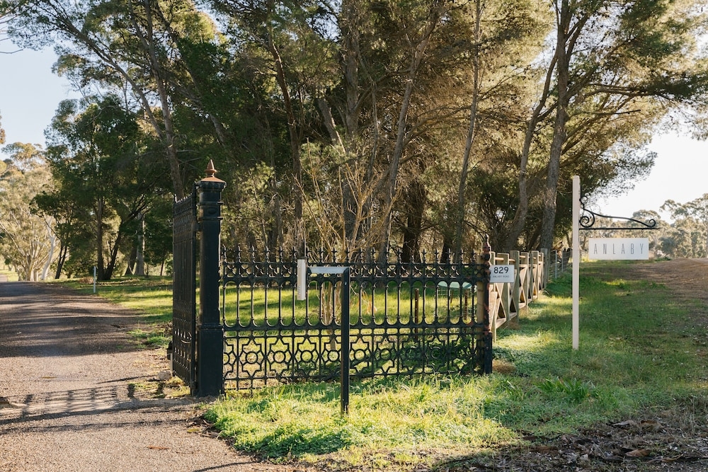 숙박 시설 정면