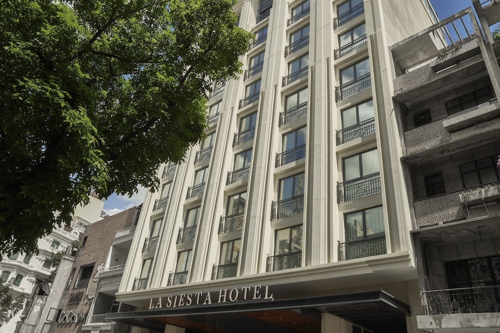 숙박 시설 정면