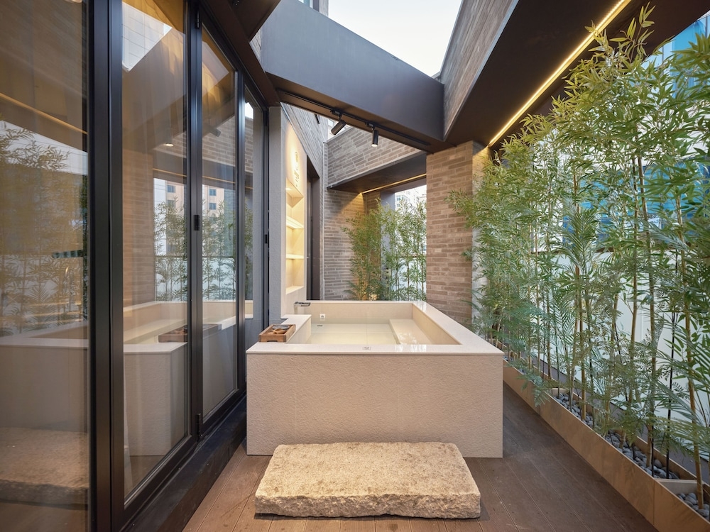 전용 스파 욕조