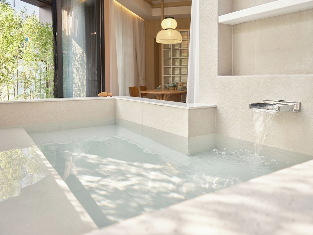 전용 스파 욕조