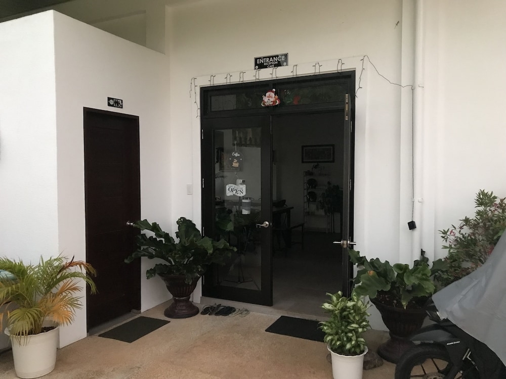 숙박 시설 입구