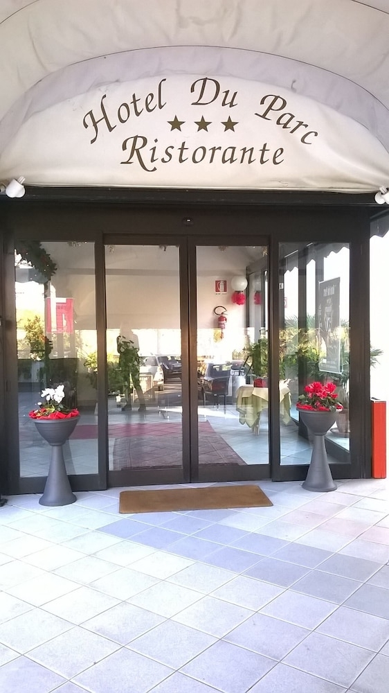 숙박 시설 정면