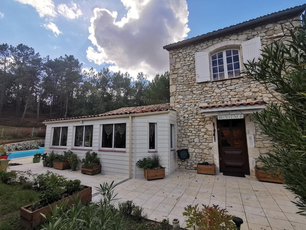 숙박 시설 정면