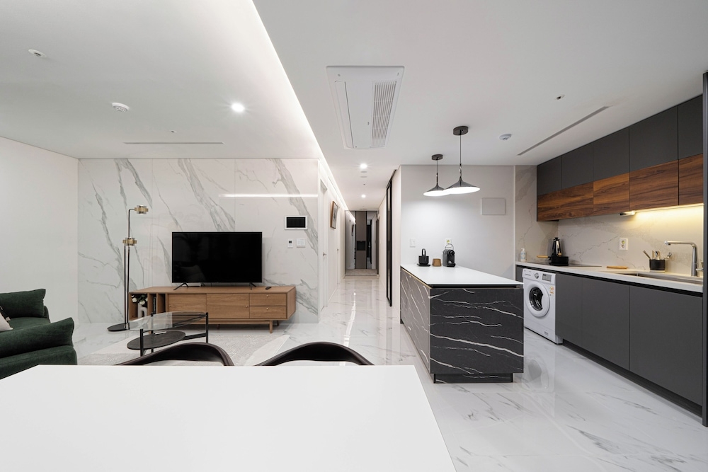 숙박 시설 정면