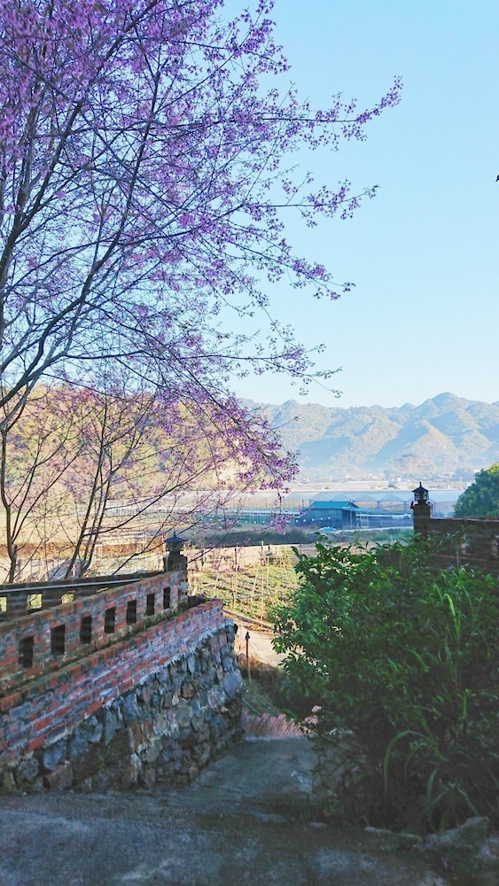 숙박 시설 입구