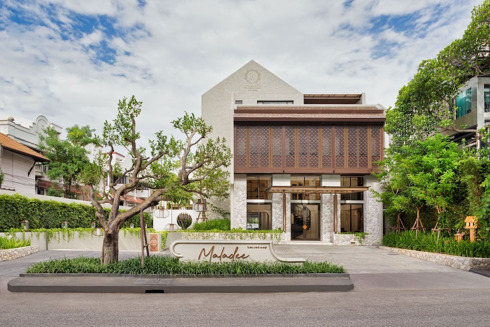 숙박 시설 정면