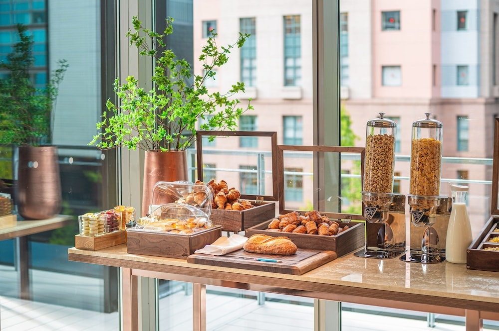 뷔페 아침 식사