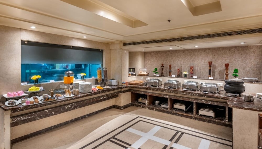 뷔페 아침 식사