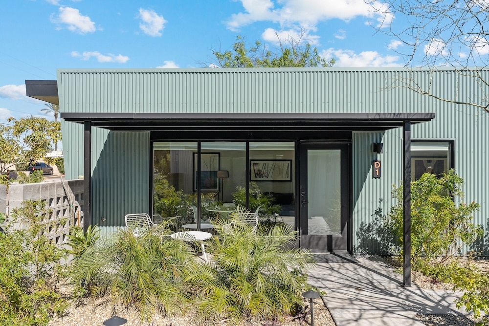 숙박 시설 정면