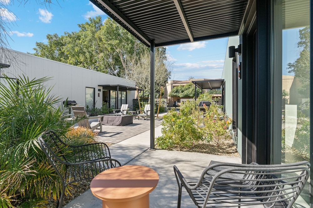 숙박 시설 정면