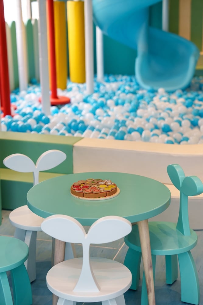 어린이 놀이 공간 - 실내