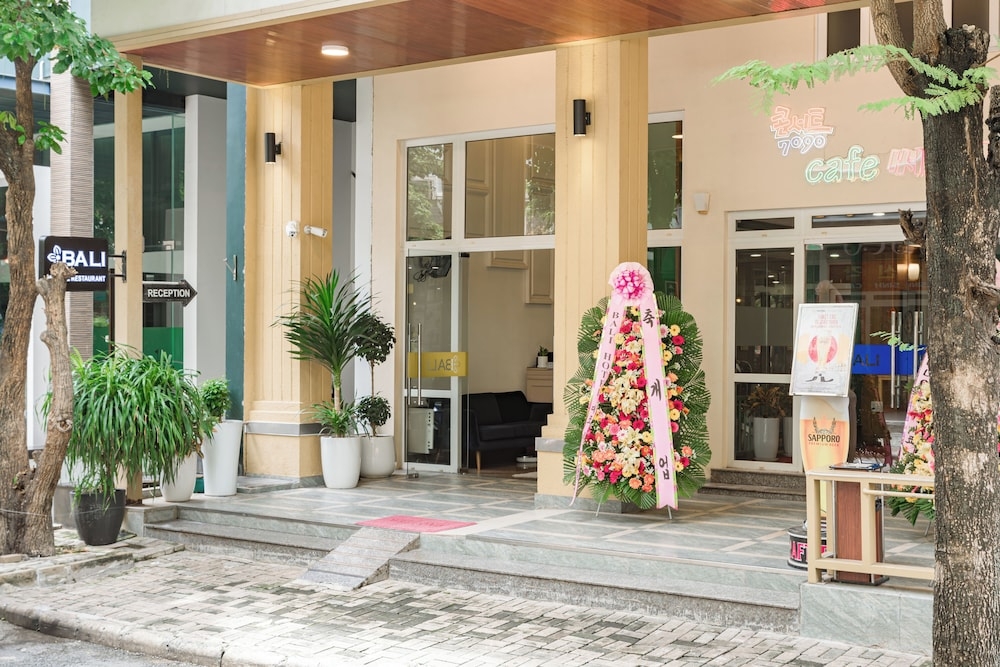 숙박 시설 정면