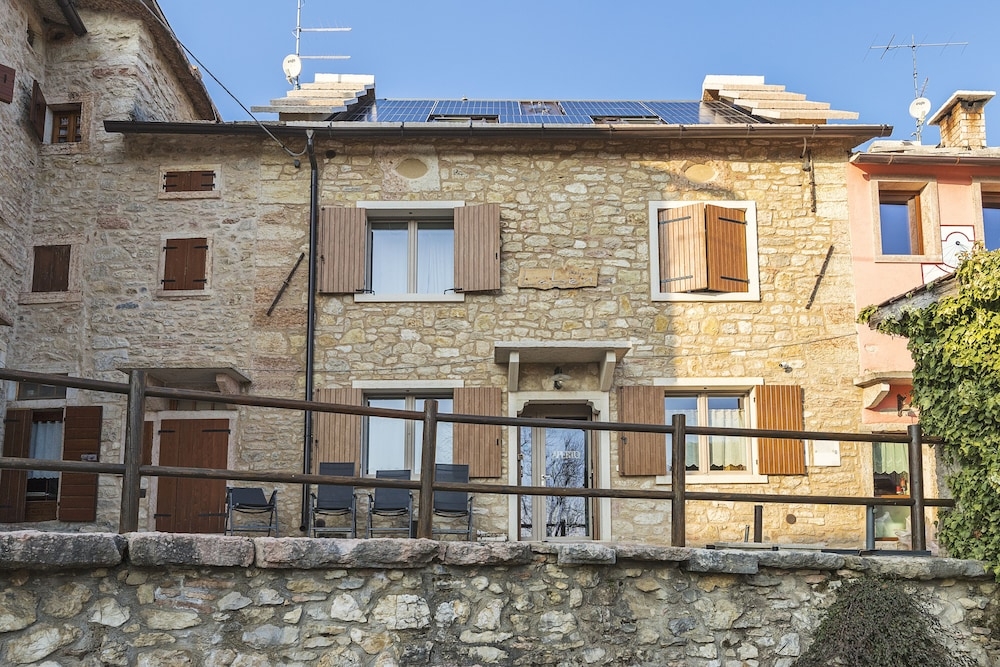 숙박 시설 정면