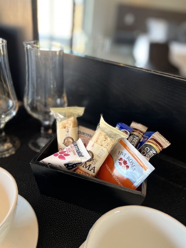 객실 내 식사 공간