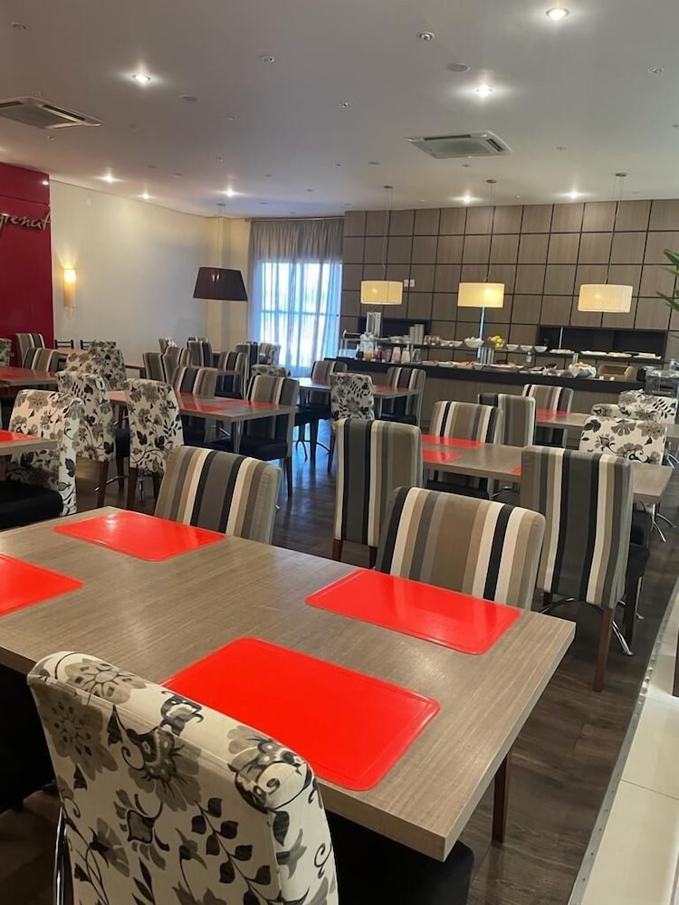 뷔페 아침 식사