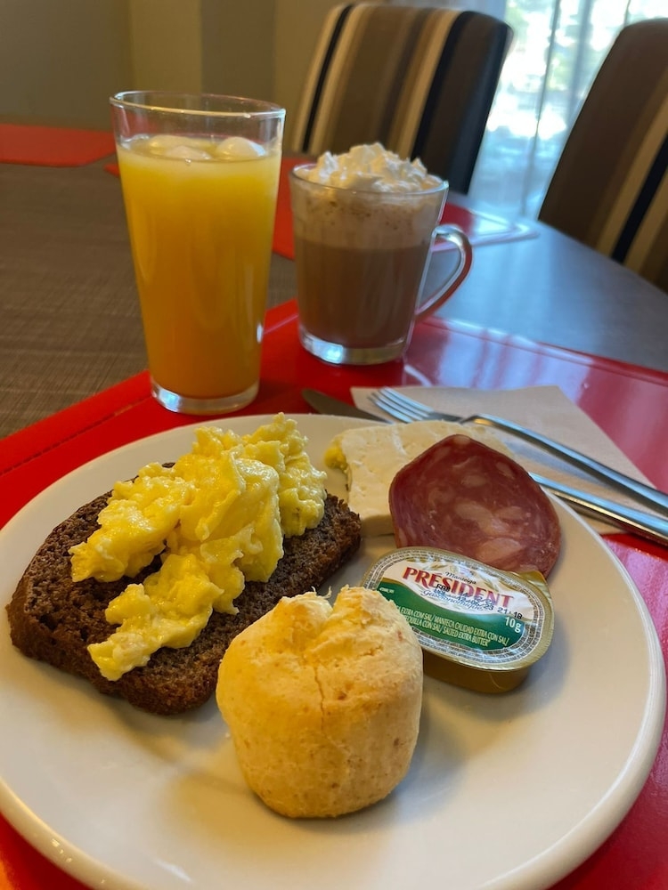 뷔페 아침 식사