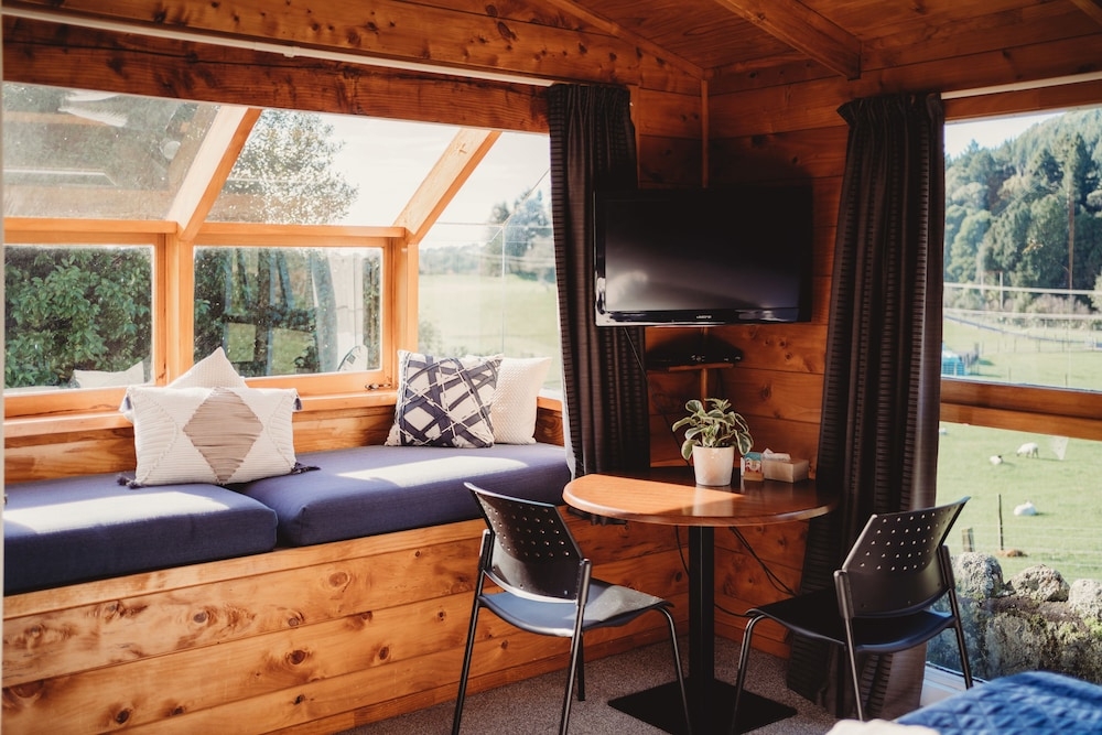 객실 내 식사 공간