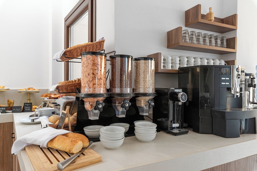 뷔페 아침 식사