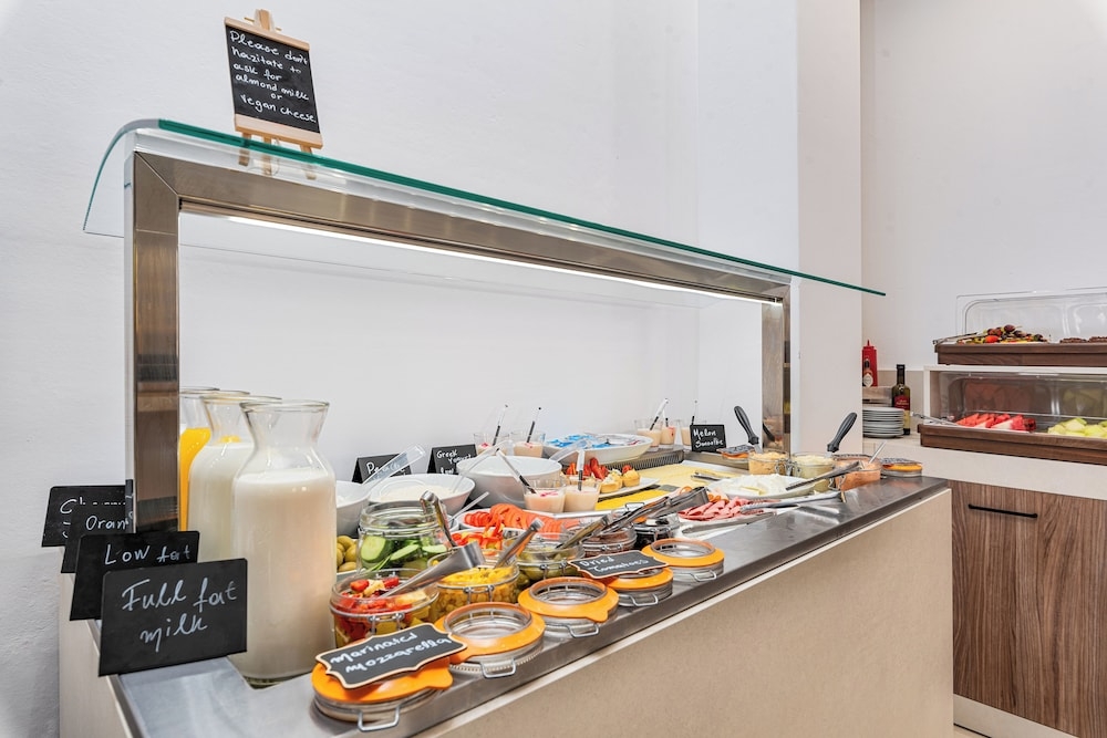 뷔페 아침 식사