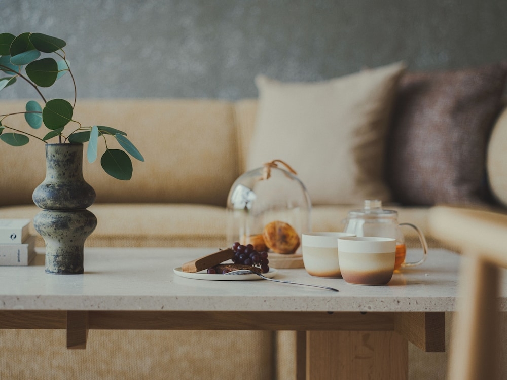 객실 내 식사 공간