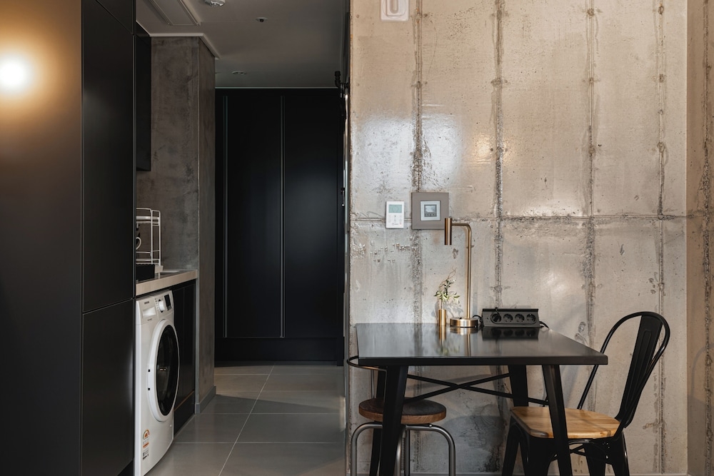 객실 내 식사 공간