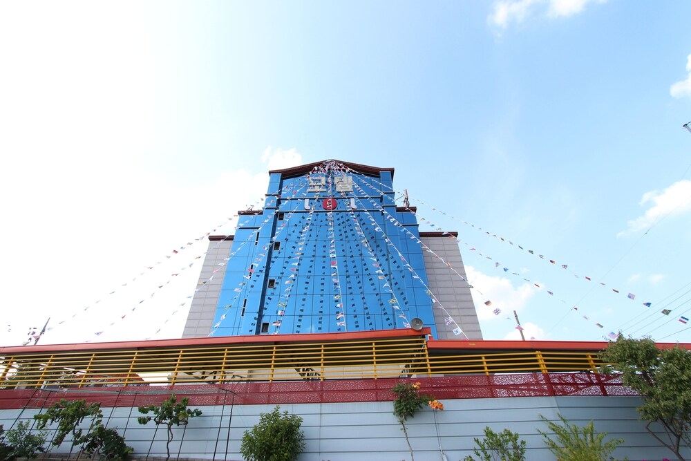 숙박 시설 정면