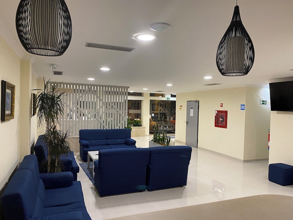 로비 좌석 공간