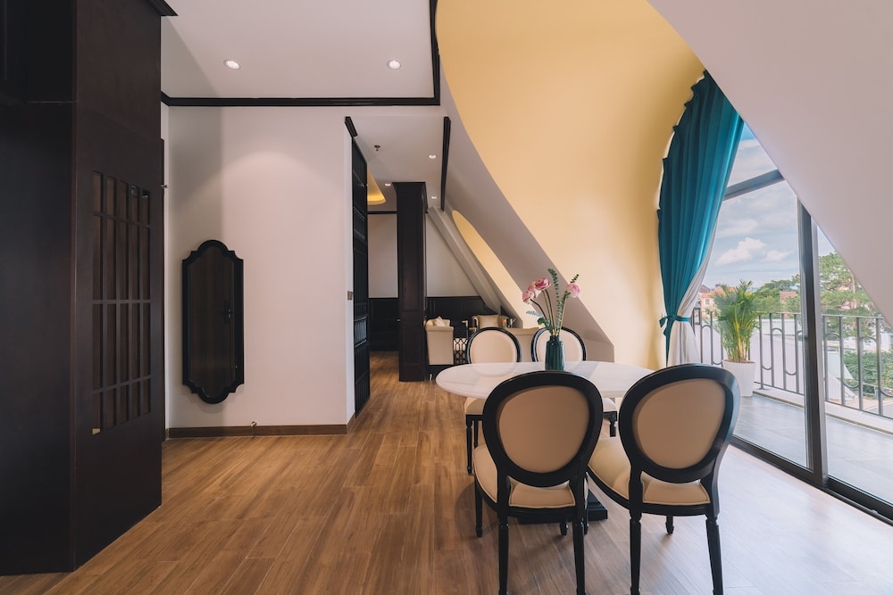 객실 내 식사 공간