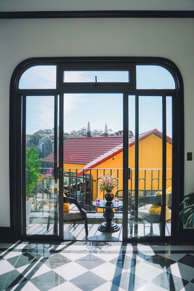 로비 좌석 공간