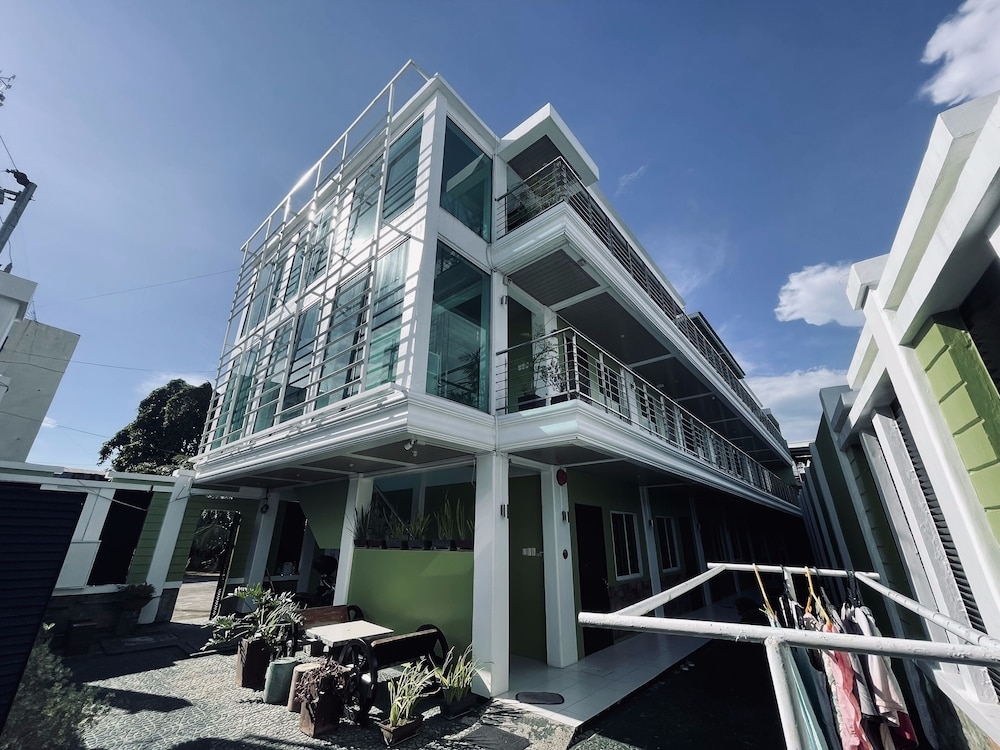 숙박 시설 정면