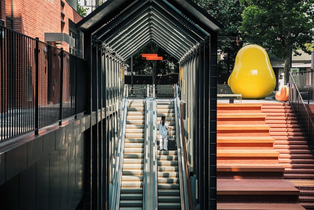 숙박 시설 입구