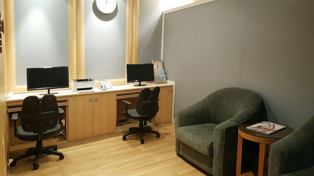 로비 좌석 공간