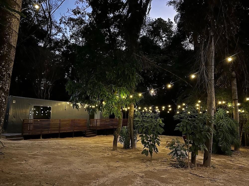 숙박 시설 구내