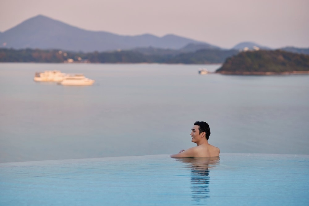 숙박 시설 내 편의 시설/서비스