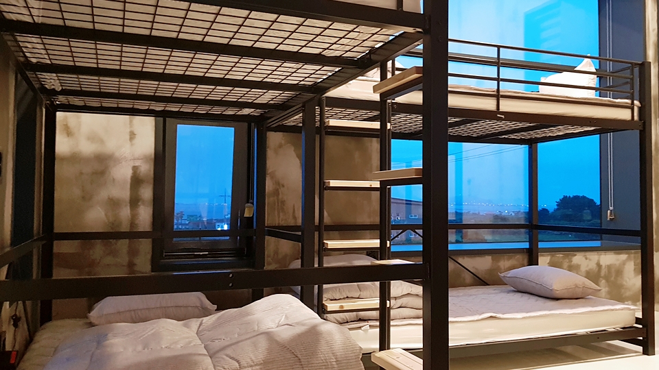 여자도미토리 7인실