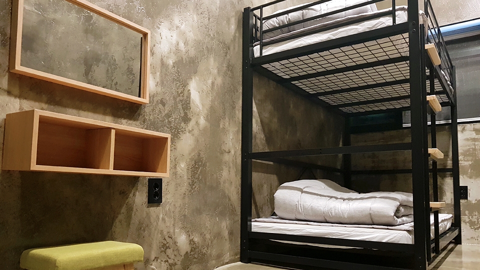 남자도미토리 6인실