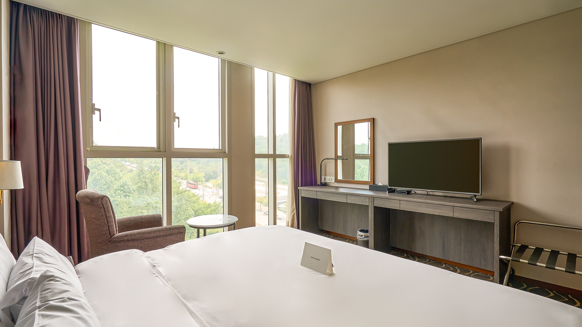 헐리우드 더블 위드 씨티뷰 