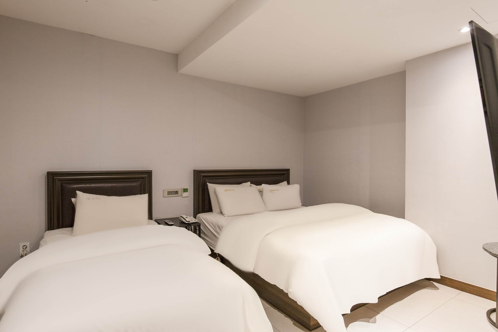 로얄스위트(넷플릭스, 디즈니+, 티빙