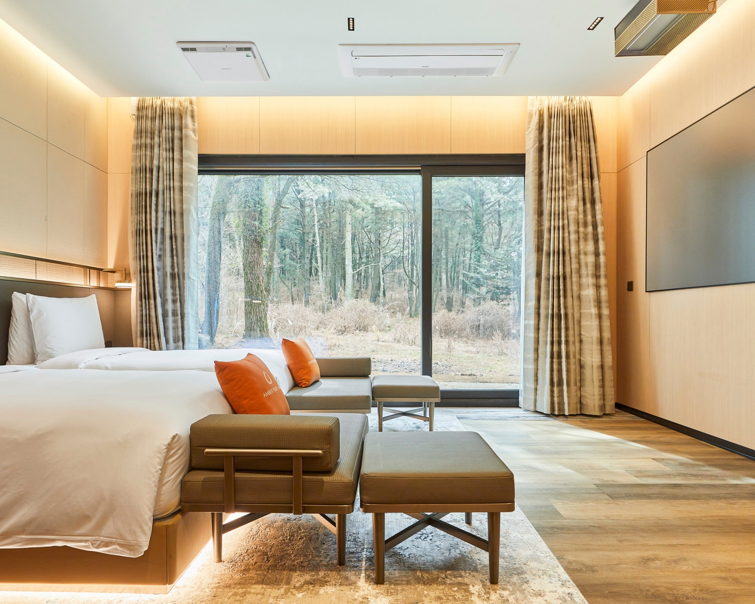 힐_디럭스 트윈