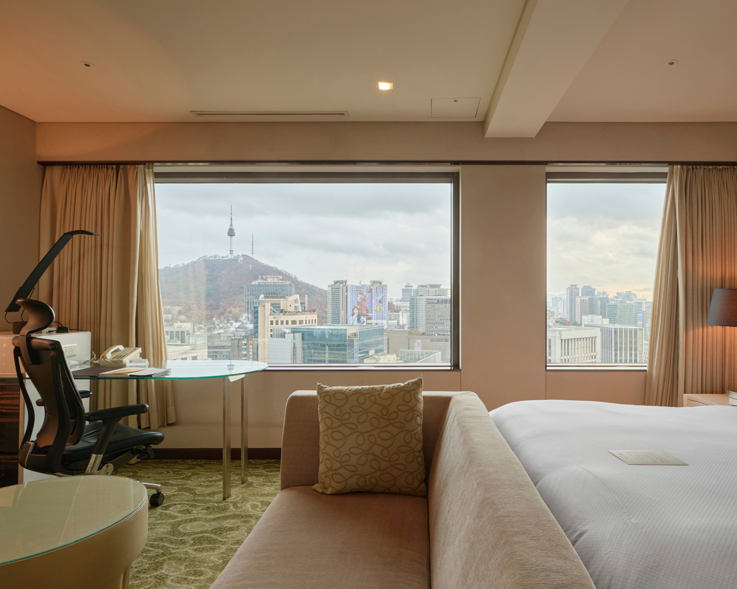 [메인타워] 디럭스 더블