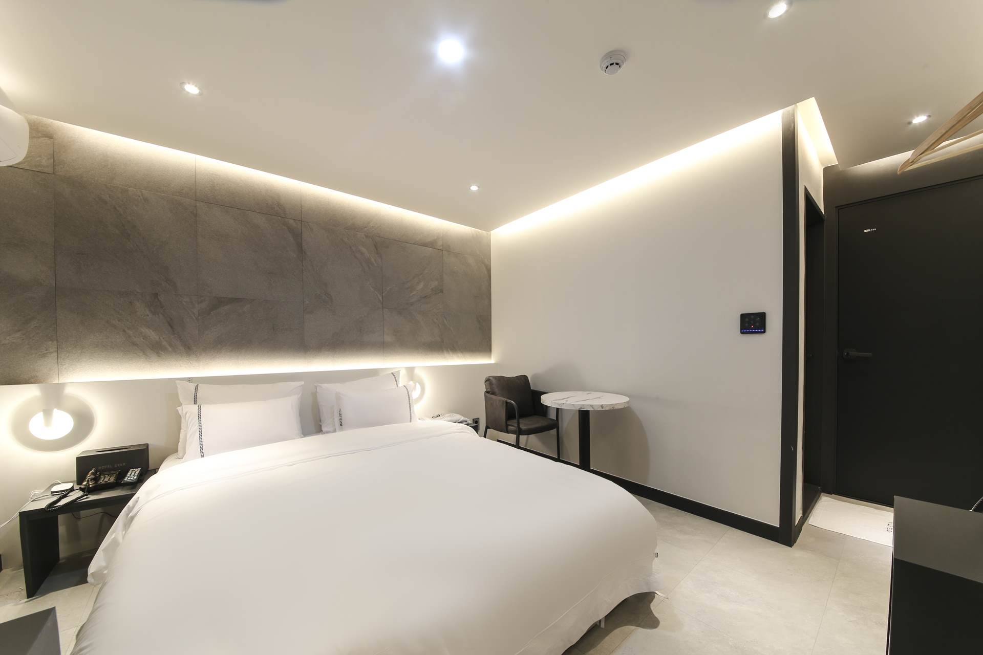 스탠다드(넷플릭스,공기청정기,PC)